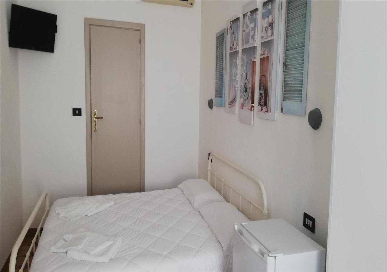 Ahm7nani Hotel Mascali Bagian luar foto