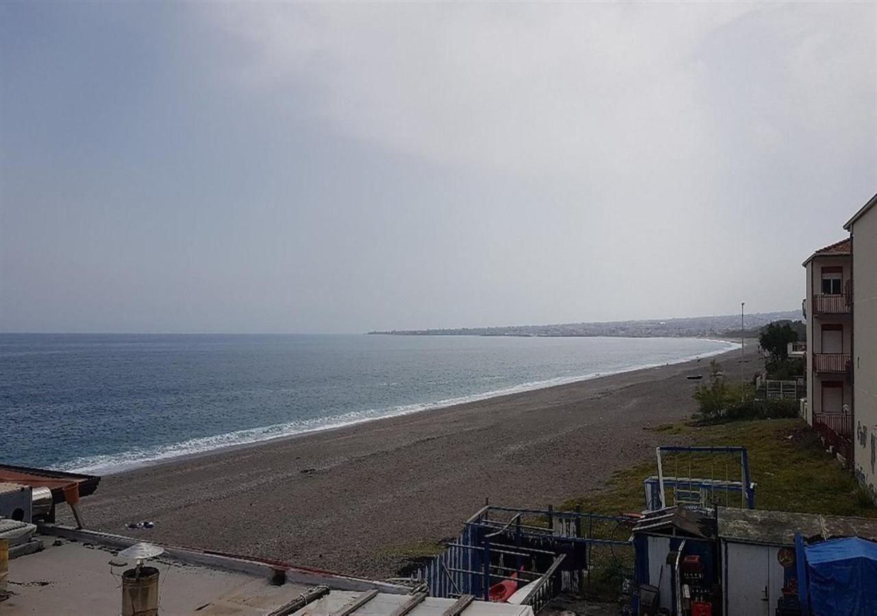 Ahm7nani Hotel Mascali Bagian luar foto
